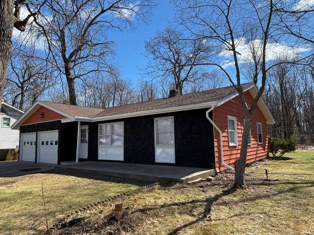 25838 Meadow Oak Lane, Elkhart, IN 46514