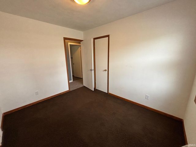 25838 Meadow Oak Lane, Elkhart, IN 46514