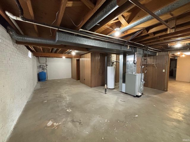 25838 Meadow Oak Lane, Elkhart, IN 46514