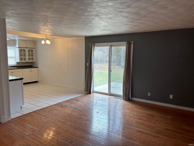 25838 Meadow Oak Lane, Elkhart, IN 46514