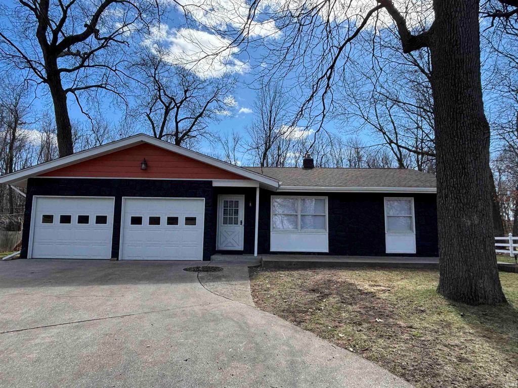 25838 Meadow Oak Lane, Elkhart, IN 46514