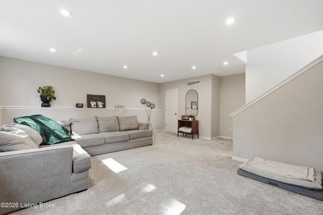 4003 Cobblestone Ln, La Grange, KY 40031
