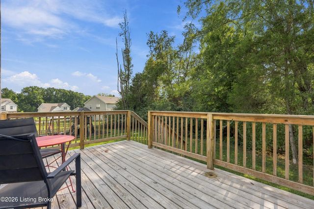 4003 Cobblestone Ln, La Grange, KY 40031