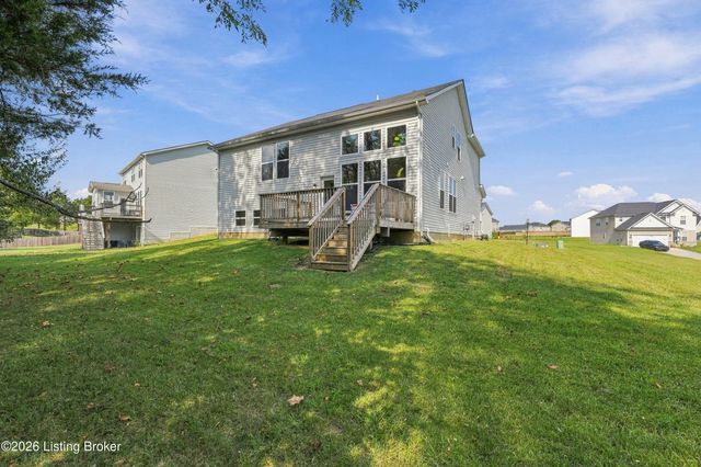4003 Cobblestone Ln, La Grange, KY 40031