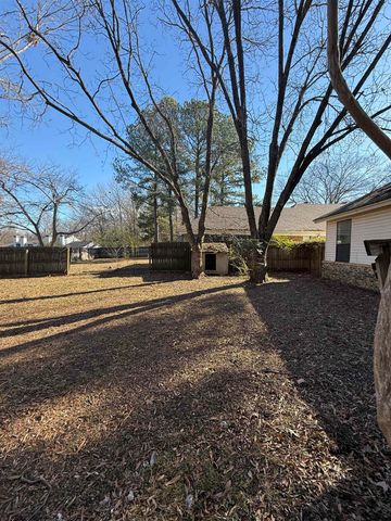 538 BEDLINGTON DR, Memphis, TN 38018