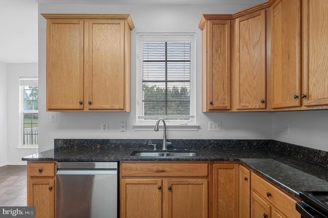 286 STARKEYS LNDG, Shepherdstown, WV 25443