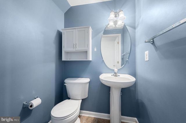 286 STARKEYS LNDG, Shepherdstown, WV 25443