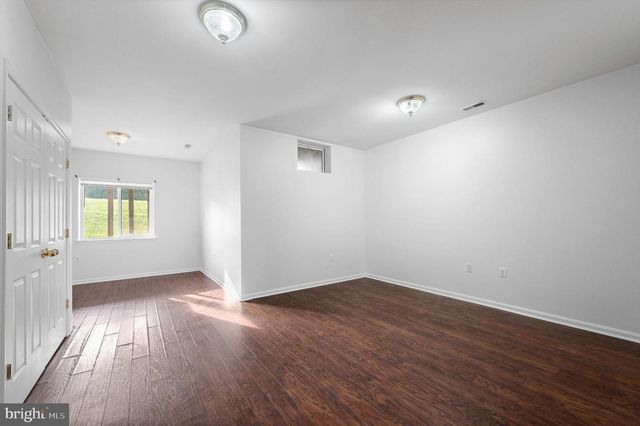 286 STARKEYS LNDG, Shepherdstown, WV 25443