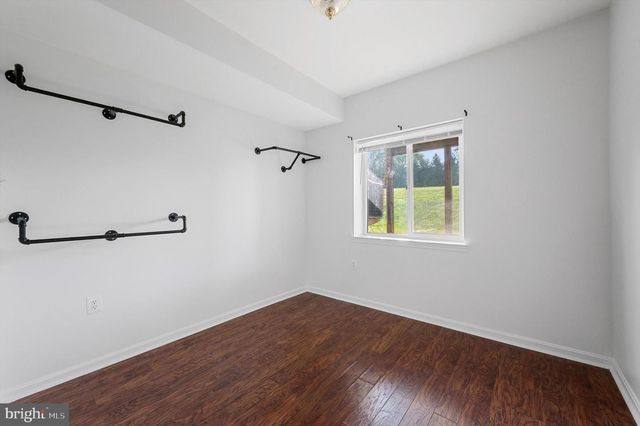 286 STARKEYS LNDG, Shepherdstown, WV 25443