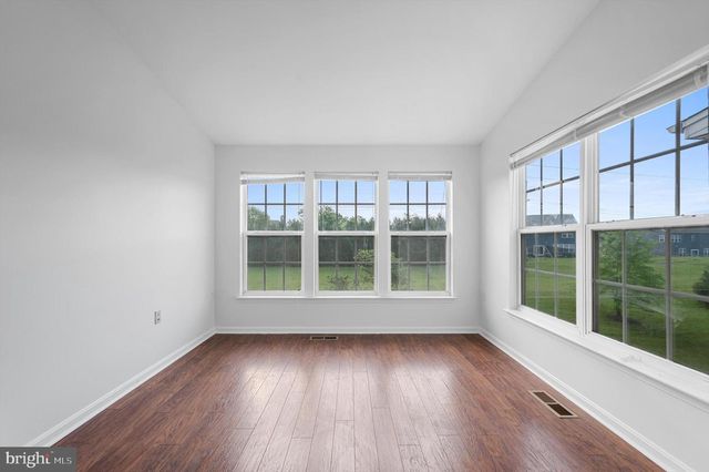 286 STARKEYS LNDG, Shepherdstown, WV 25443