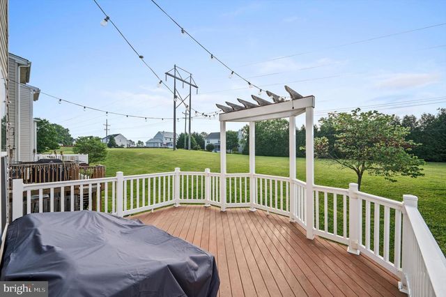 286 STARKEYS LNDG, Shepherdstown, WV 25443