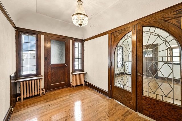 651 N 76th STREET, Wauwatosa, WI 53213