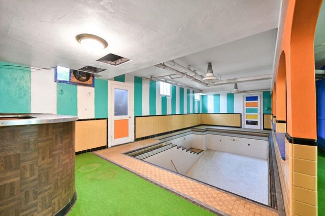 651 N 76th STREET, Wauwatosa, WI 53213