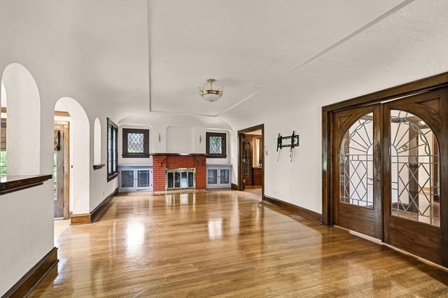 651 N 76th STREET, Wauwatosa, WI 53213