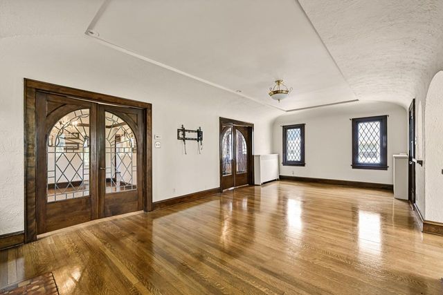 651 N 76th STREET, Wauwatosa, WI 53213