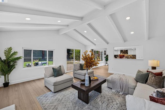 34499 Salinas Pl, Fremont, CA 94555