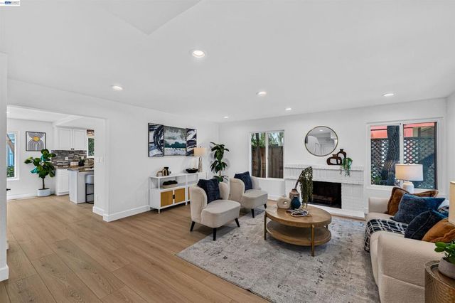 34499 Salinas Pl, Fremont, CA 94555
