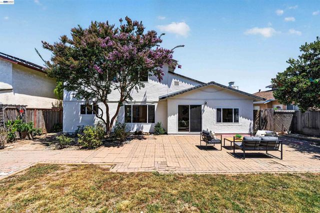 34499 Salinas Pl, Fremont, CA 94555