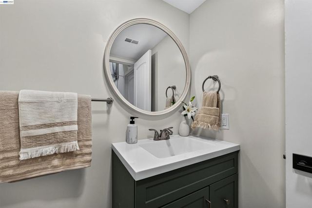 34499 Salinas Pl, Fremont, CA 94555