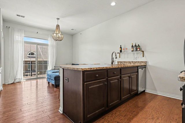 1145 Napoleon St Apt 208, South Bend, IN 46617