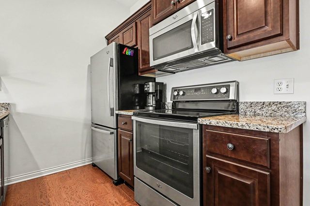 1145 Napoleon St Apt 208, South Bend, IN 46617