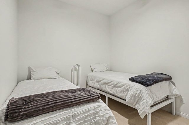 1145 Napoleon St Apt 208, South Bend, IN 46617