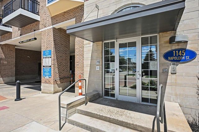 1145 Napoleon St Apt 208, South Bend, IN 46617