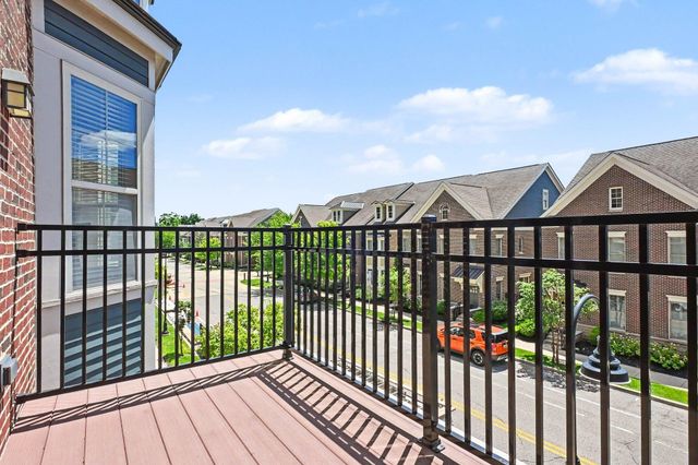 1145 Napoleon St Apt 208, South Bend, IN 46617