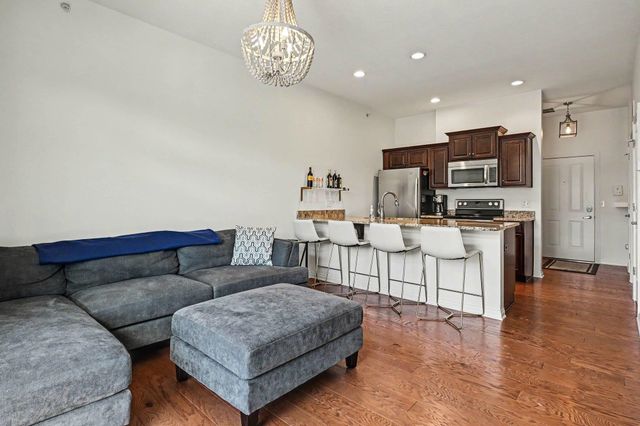 1145 Napoleon St Apt 208, South Bend, IN 46617