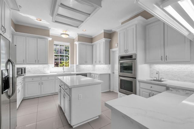 15511 Oaklawn Park Drive, Houston, TX 77069