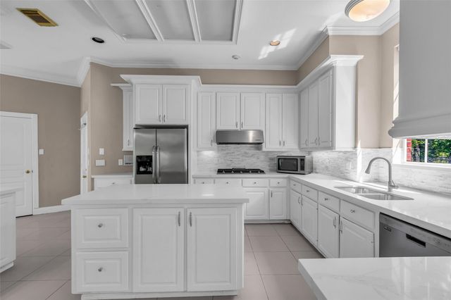 15511 Oaklawn Park Drive, Houston, TX 77069