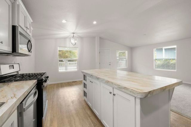 22899 Byron Rd SPC 92, Crestline, CA 92325