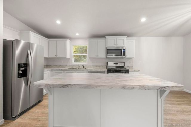 22899 Byron Rd SPC 92, Crestline, CA 92325