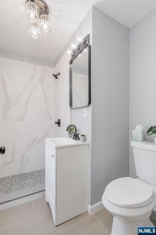 208 11th Street, Newark, NJ 07107