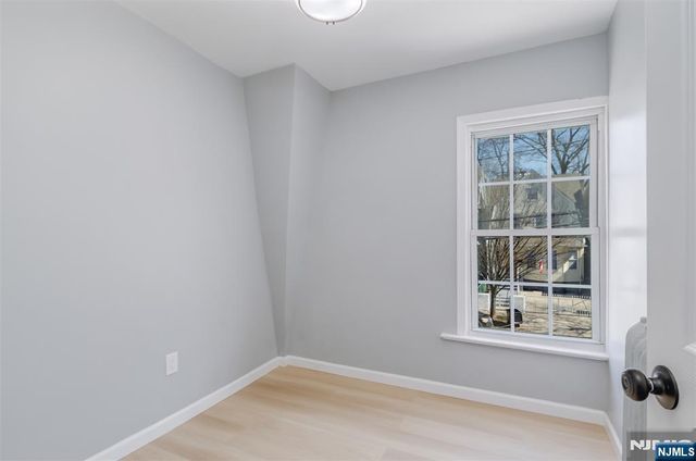 208 11th Street, Newark, NJ 07107