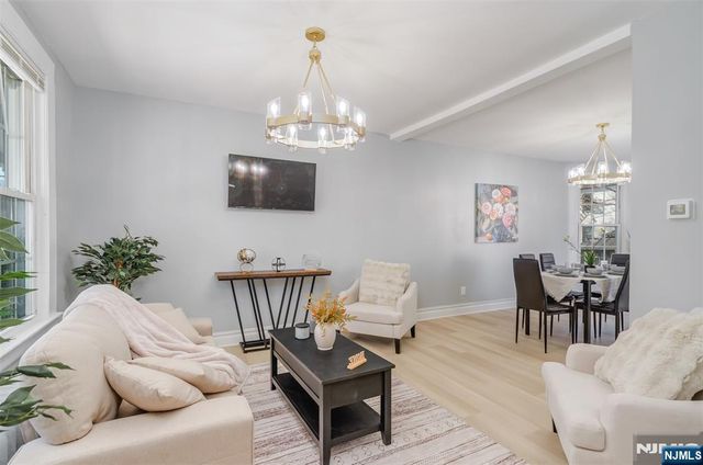 208 11th Street, Newark, NJ 07107