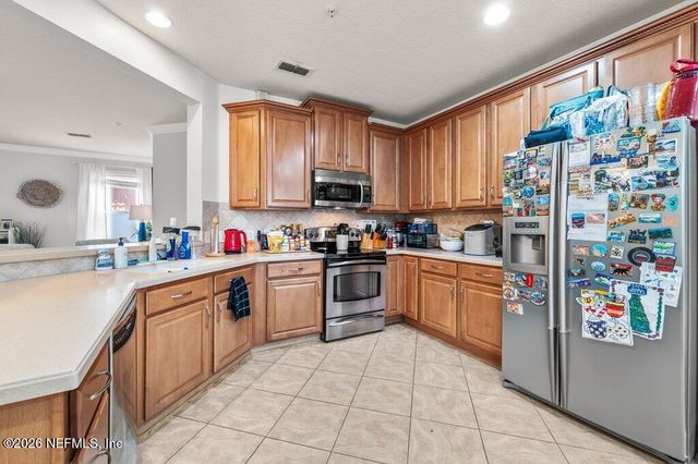 4480 DEERWOOD LAKE Parkway 352, Jacksonville, FL 32216