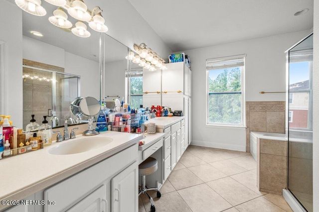 4480 DEERWOOD LAKE Parkway 352, Jacksonville, FL 32216