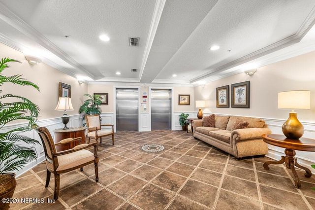 4480 DEERWOOD LAKE Parkway 352, Jacksonville, FL 32216