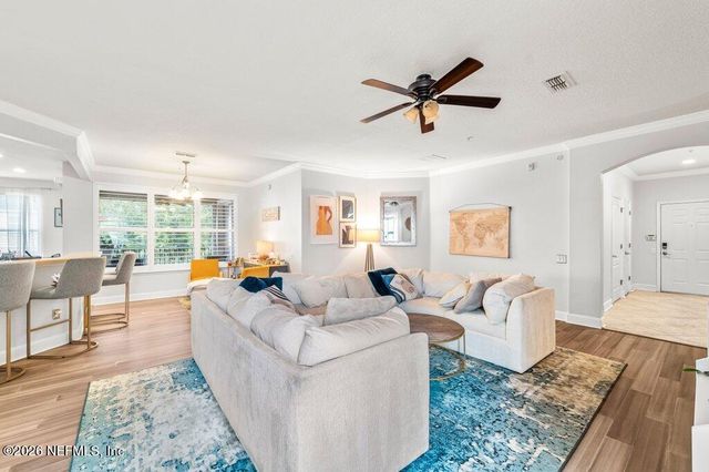 4480 DEERWOOD LAKE Parkway 352, Jacksonville, FL 32216