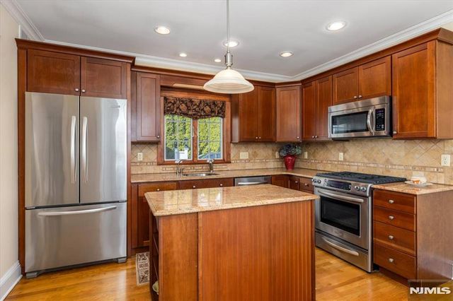 4 Peru Road, Clifton, NJ 07012