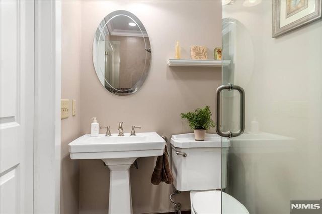 4 Peru Road, Clifton, NJ 07012