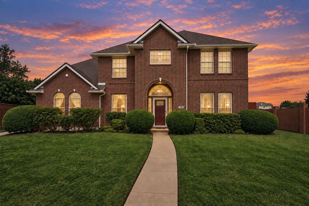 1368 Winnipeg Drive, Lewisville, TX 75077 — exterior