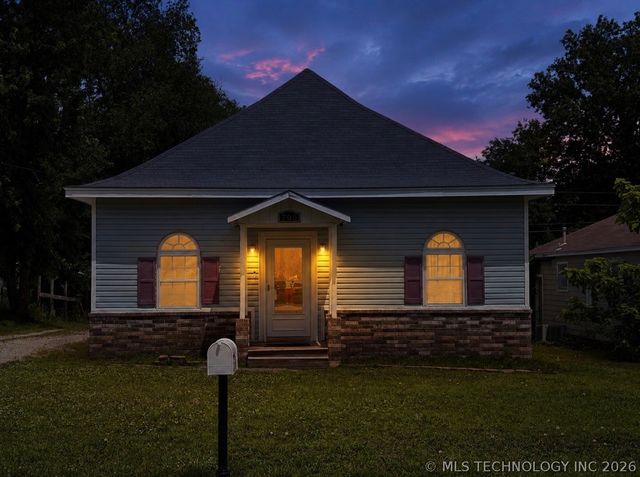 705 N 12th Street, Collinsville, OK 74021