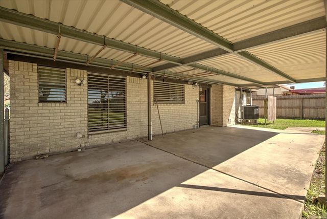 1309 Parkwest Street, Texas City, TX 77591