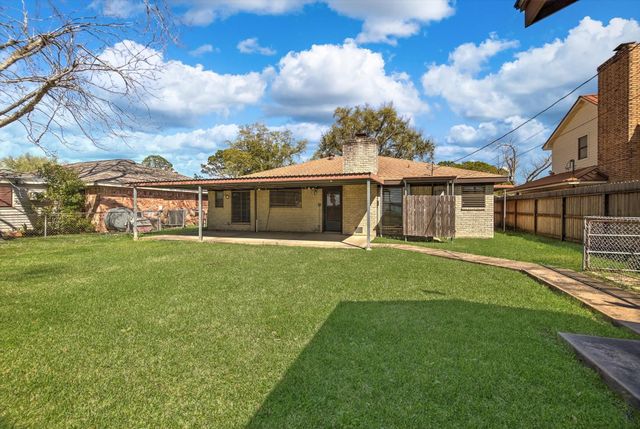 1309 Parkwest Street, Texas City, TX 77591