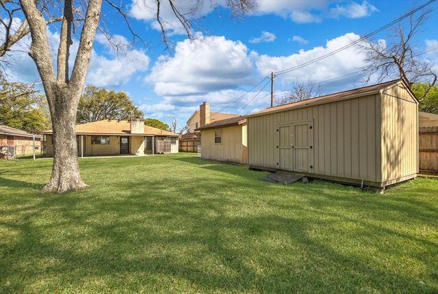 1309 Parkwest Street, Texas City, TX 77591