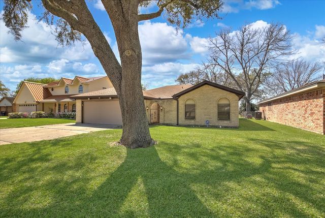 1309 Parkwest Street, Texas City, TX 77591