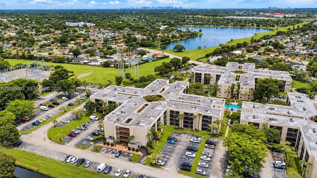 8400 SW 133rd Ave Road 318, Miami, FL 33183