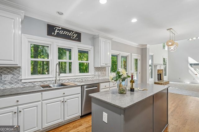 614 Owl Creek Drive, Powder Springs, GA 30127